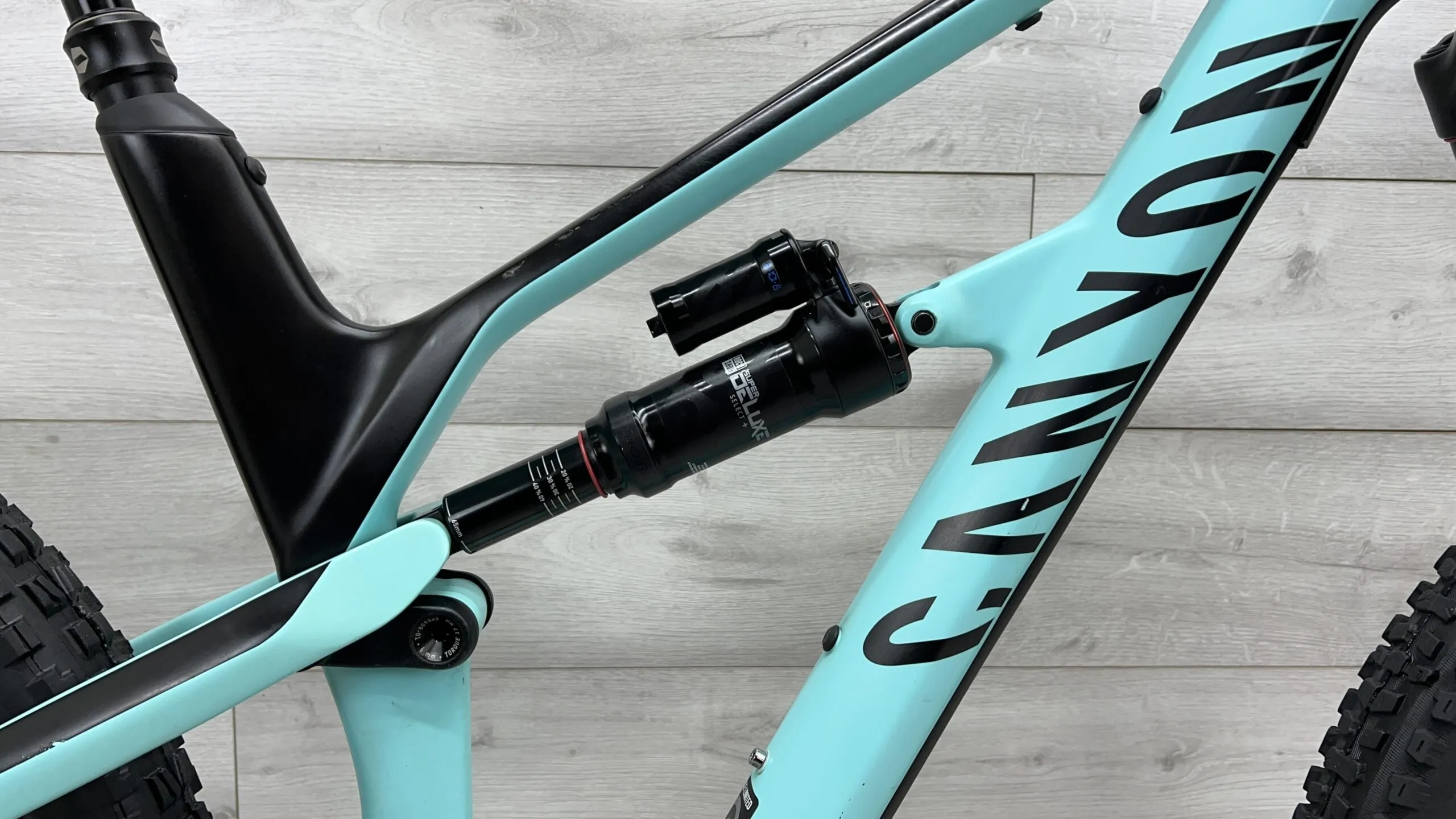 2020 Canyon Spectral CF 7.0  Mountain Bike - Medium