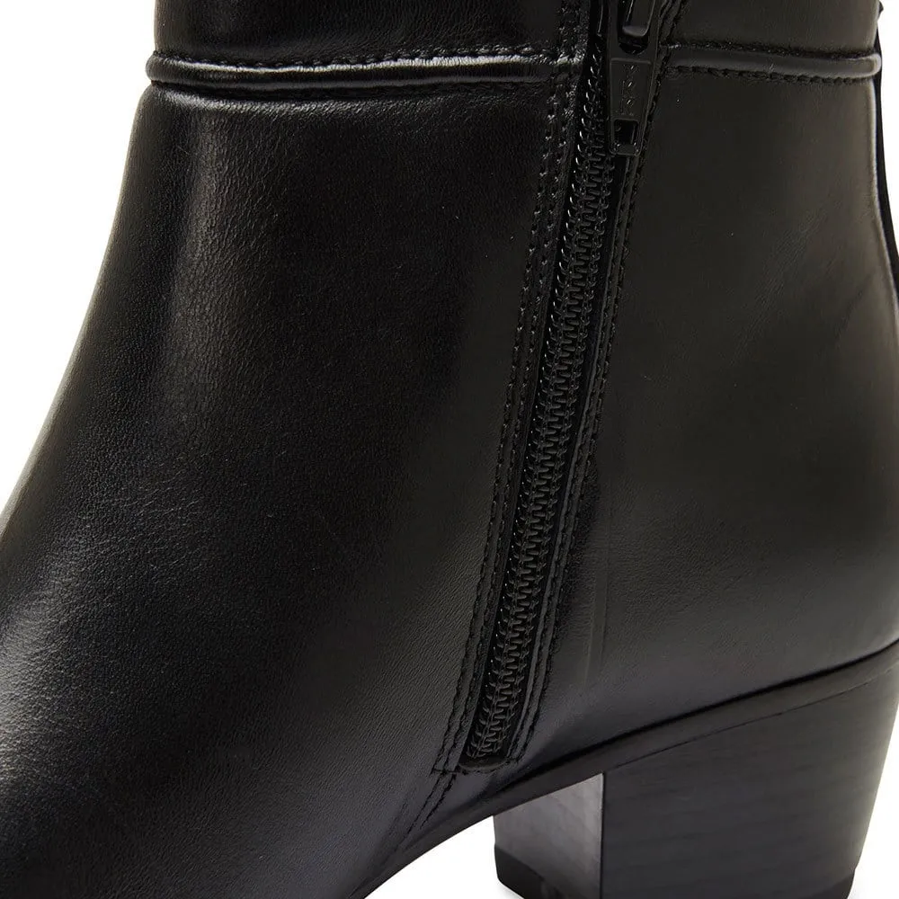 Boston Boot in Black Leather