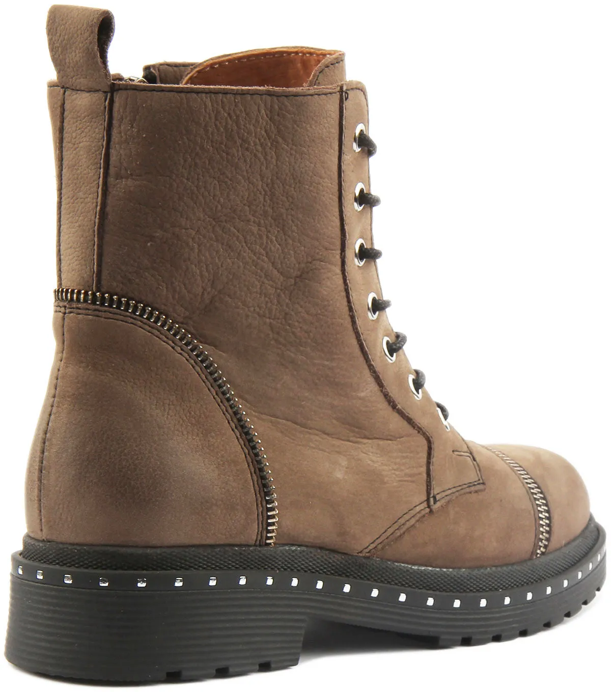 Justin Reess England Charlotte In Brown