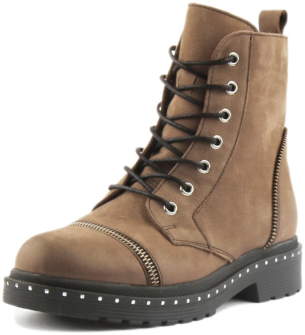 Justin Reess England Charlotte In Brown