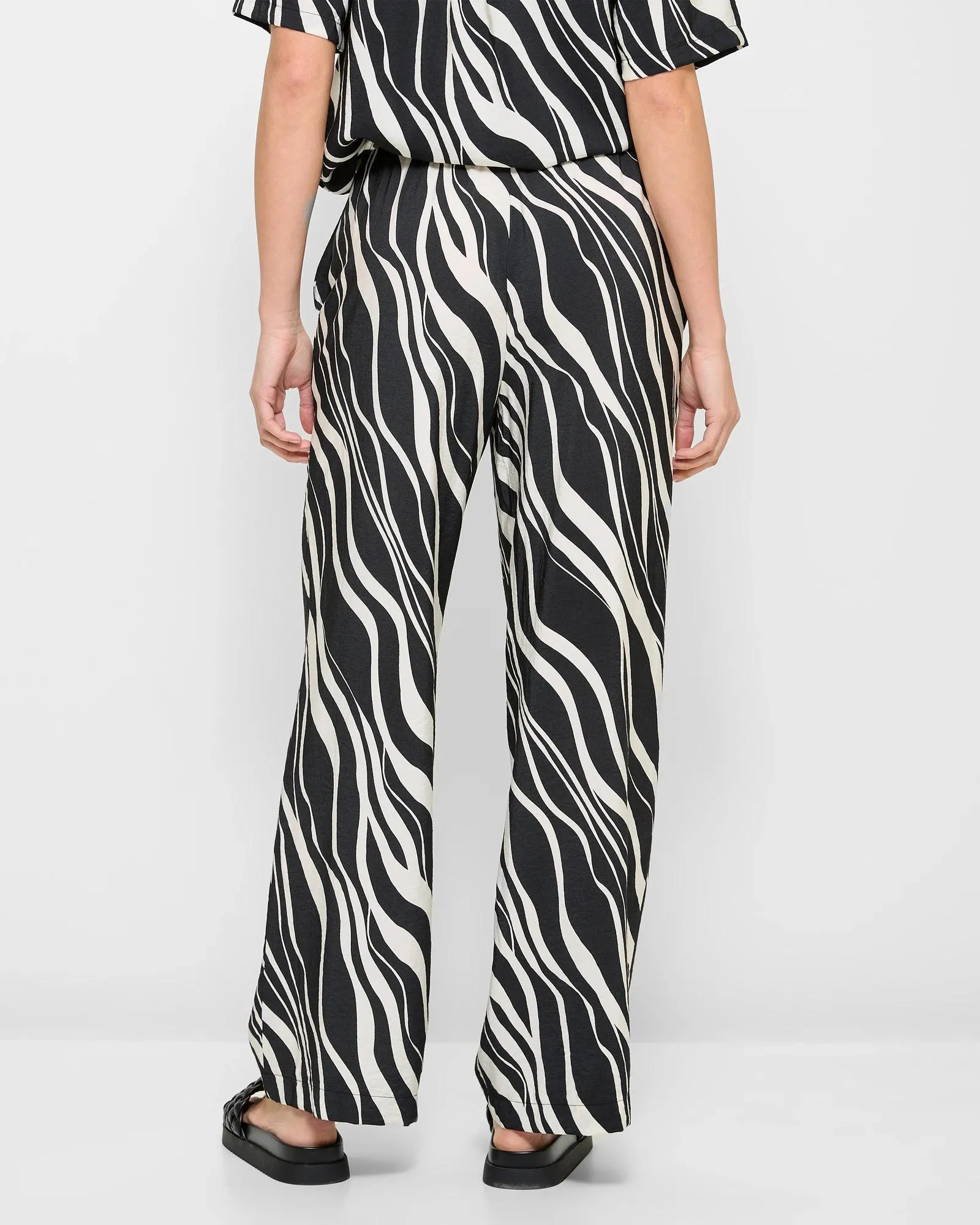 popular  Resort Wide Leg Pants - Lily Loves - Black Wavy