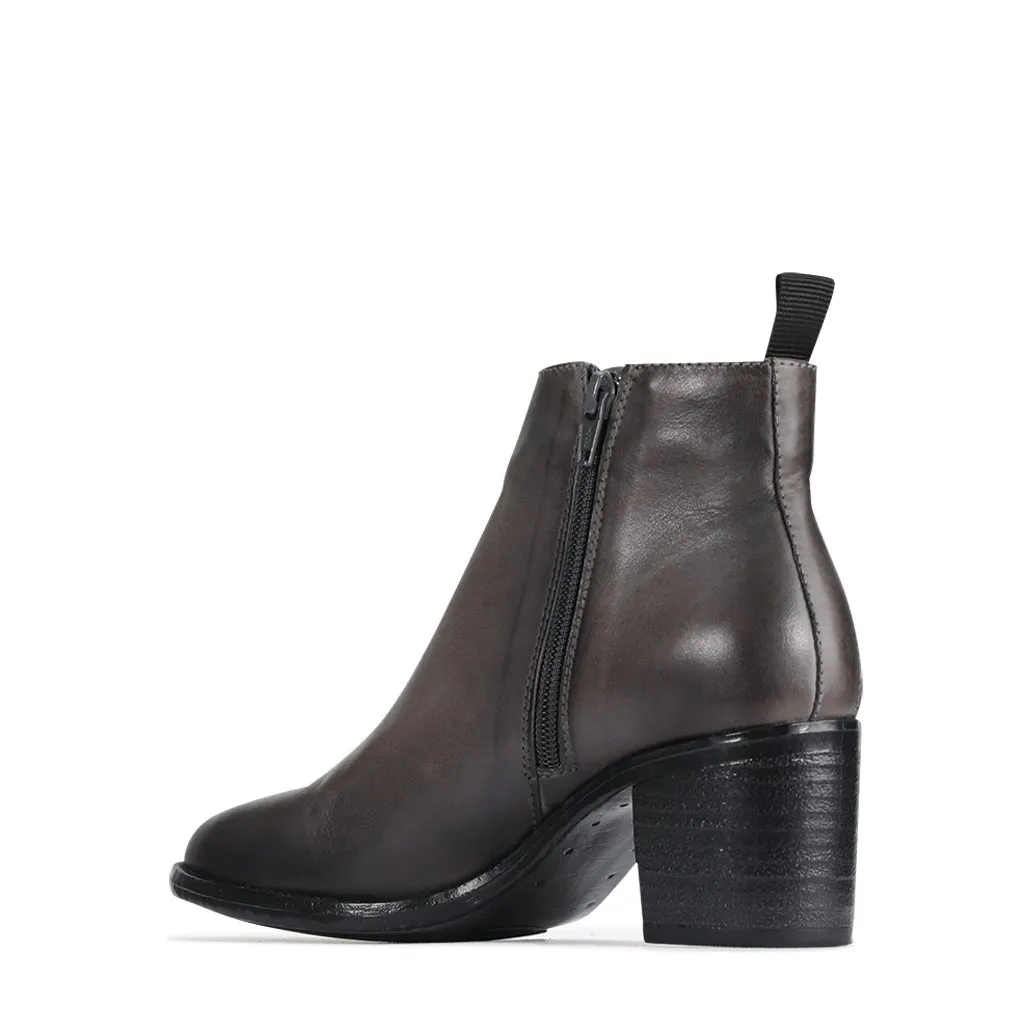 SEROS LEATHER ANKLE BOOT