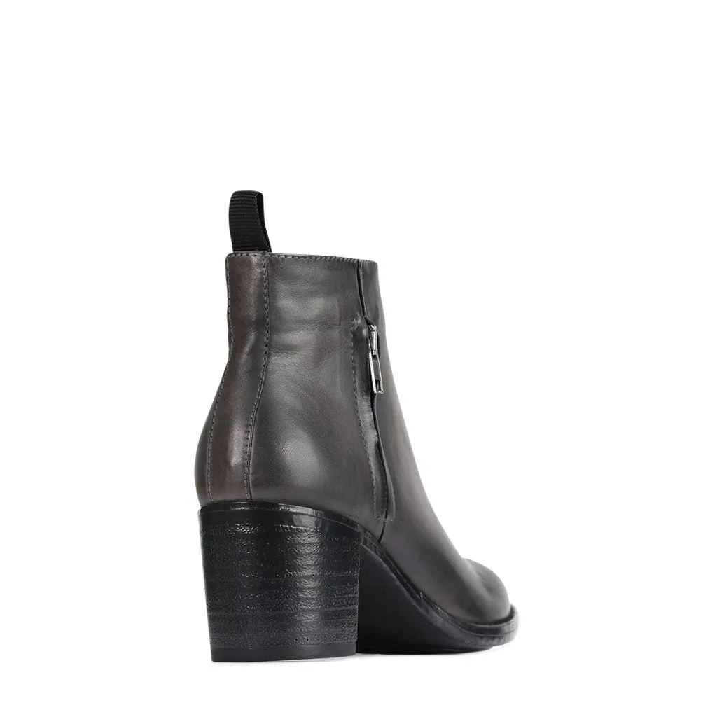 SEROS LEATHER ANKLE BOOT