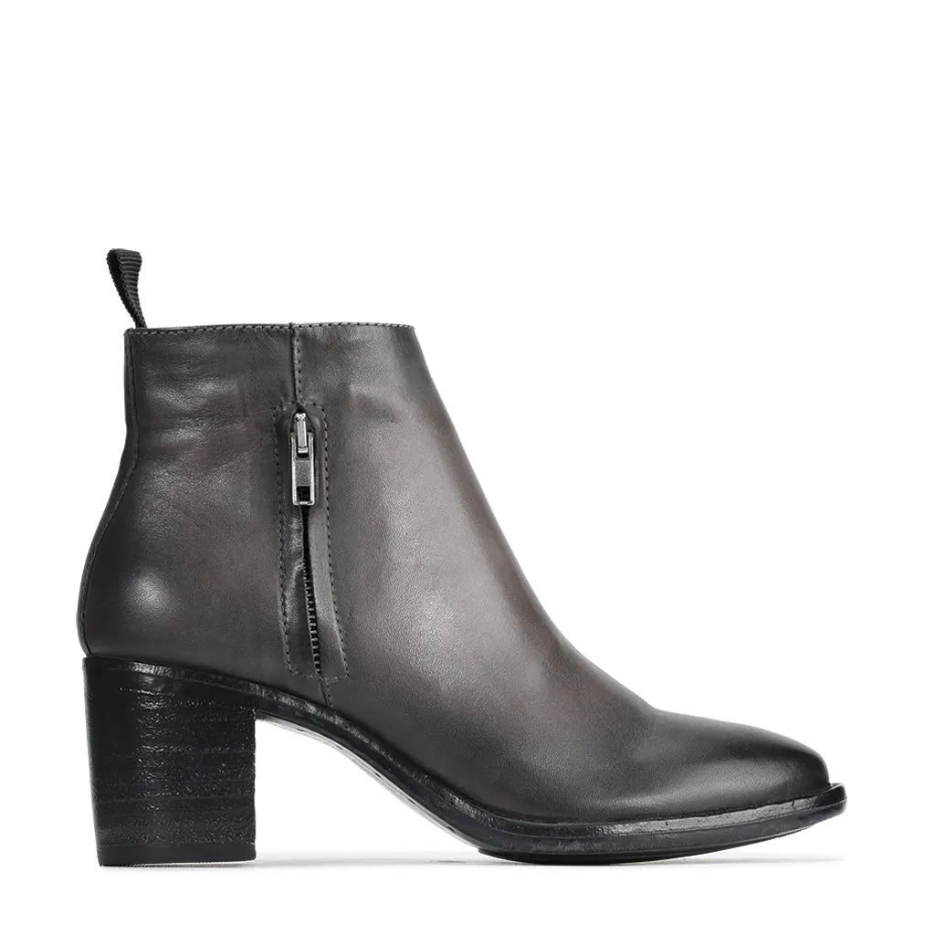 SEROS LEATHER ANKLE BOOT