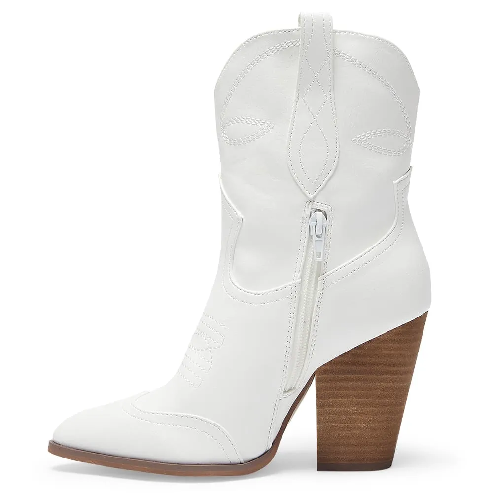 Tammy Boot in White Smooth